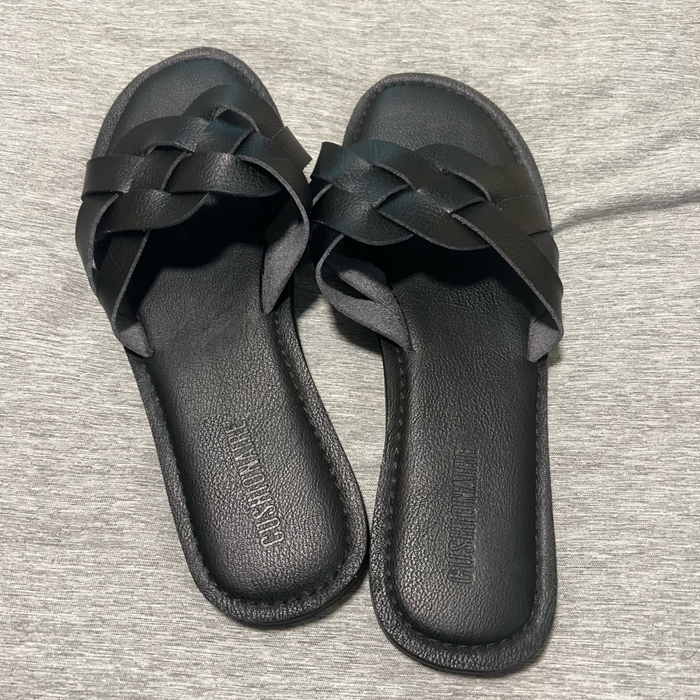 Sleek Black Faux Leather Slide Sandals with Criss-Cross Design